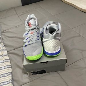 Nike Kyrie Series 5 size 7 420 special editions